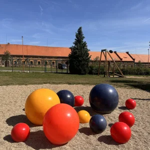 Za humny je Vodní dům a zámek Zruč - Vysočina s dětmi
